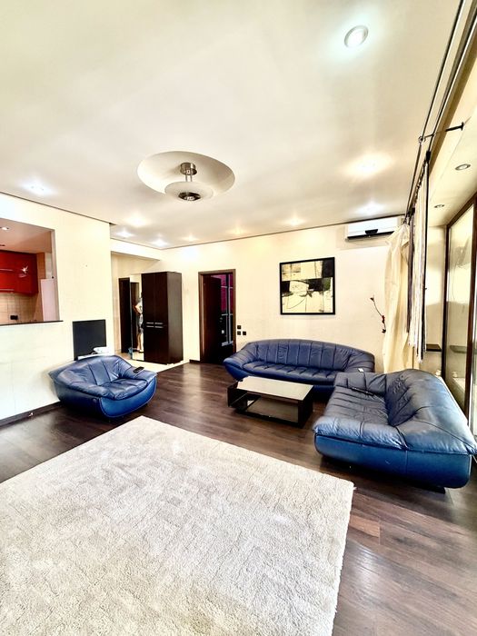 Inchiriez apartament cu 2 camere plus camera de lucru