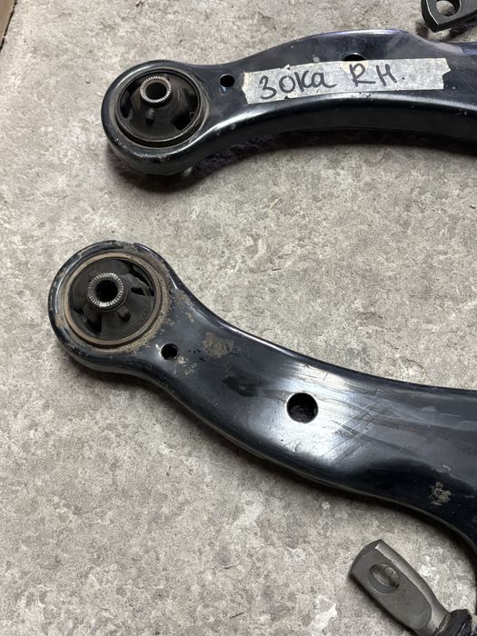 Рычаг передний камри 30-40 европеец