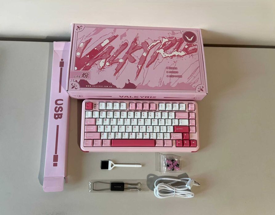 Tastatura Valkyrie VK MAG 75 Gaming Competition Pink Powder