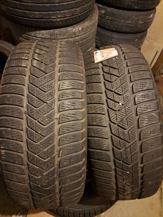 225/45/18 dot22 Pireli
