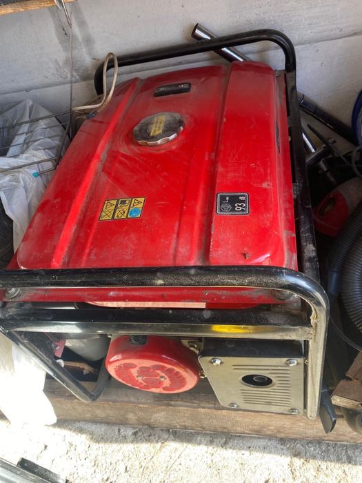 Электростанция ( бензиновый генератор)