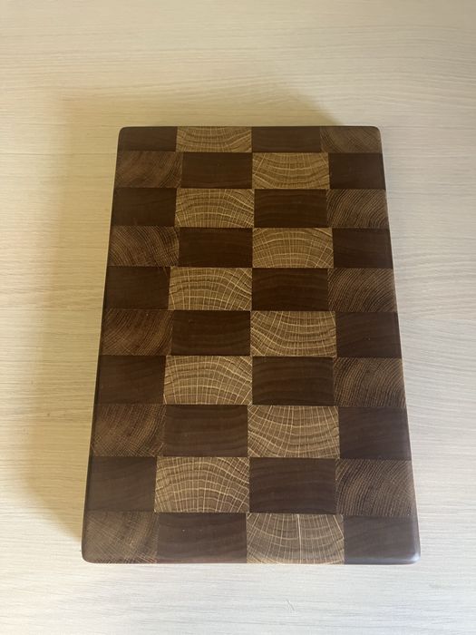 Дъска от масив и епоксидна смола