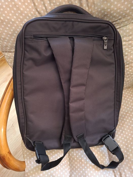 Раница за лаптоп .