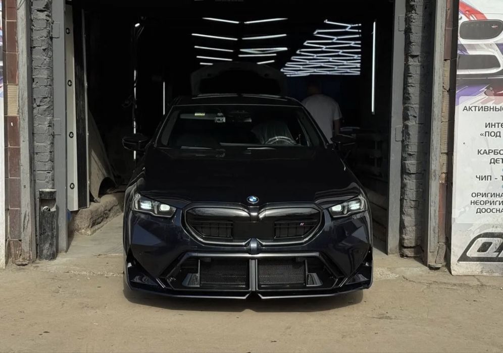 Обвес BMW I5 G60 в стиль G90 M5