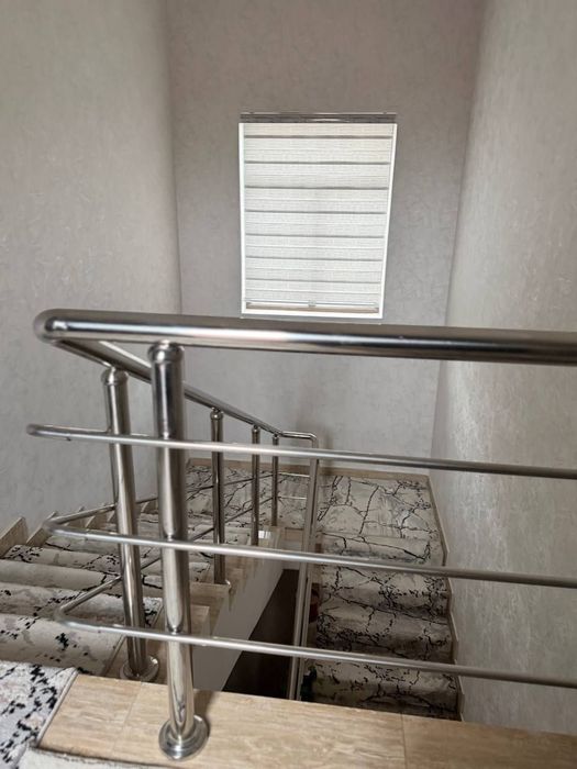 Uy sotiladi! Yangi qurilgan uylardan