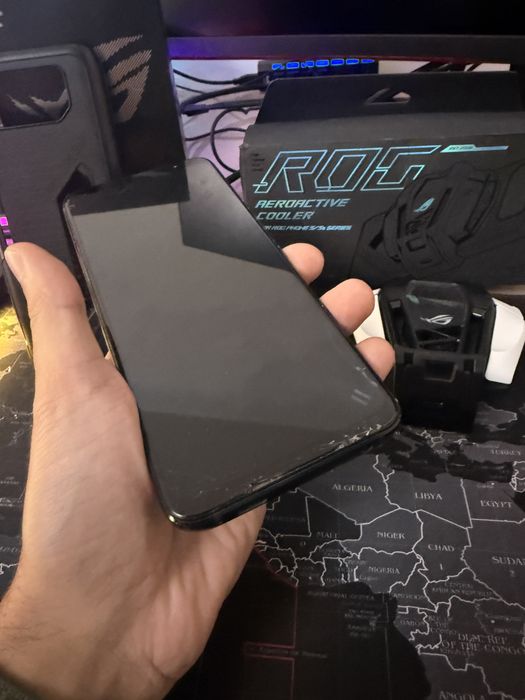 Asus Rog Phone 6 + Aeroactive cooler
