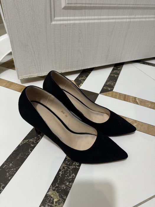 Туфелька черная замша