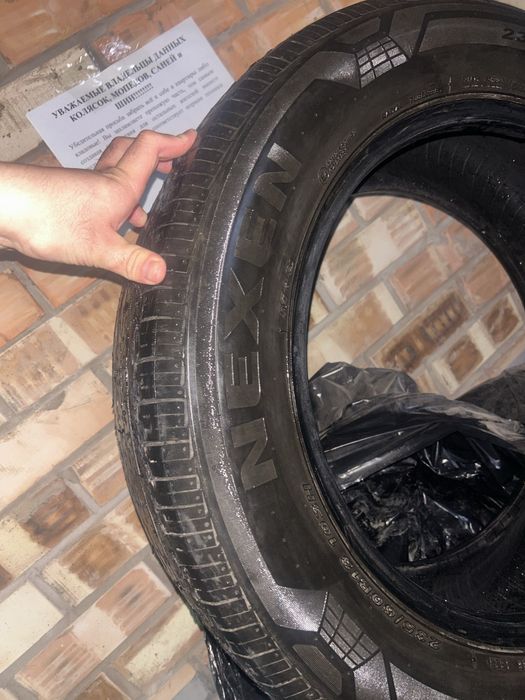 Продам шины 235/60 18 летние