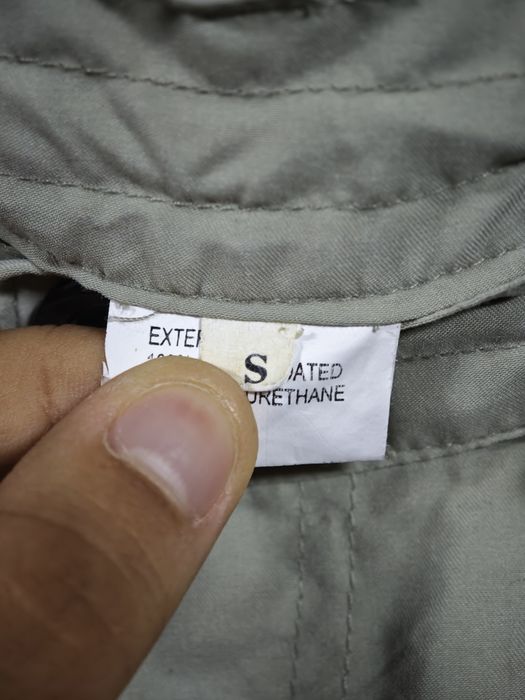 Pantaloni de fas Fubu care se fac scurti