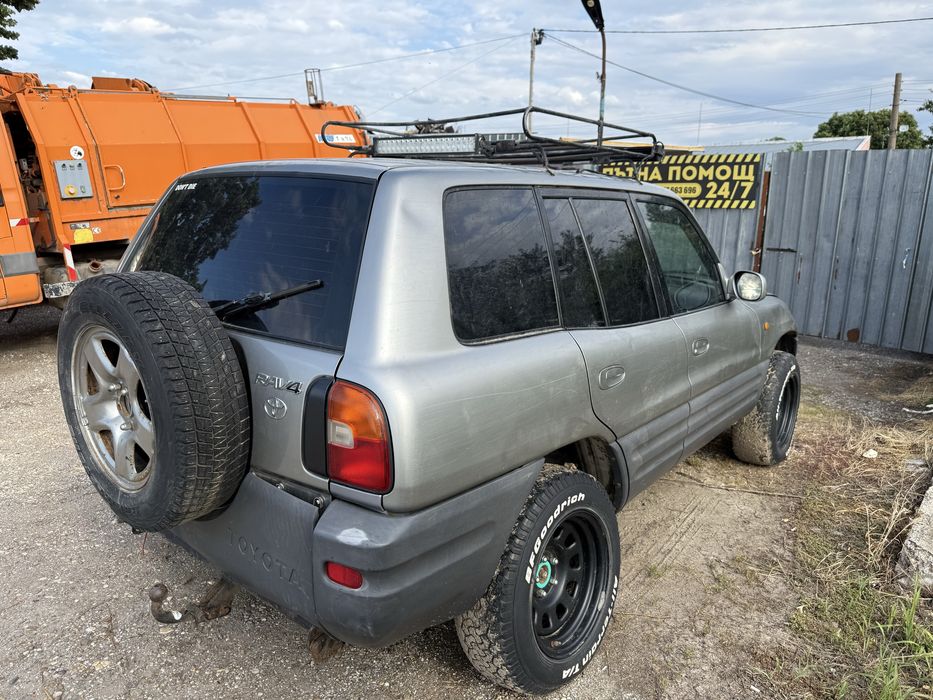 Toyota Rav4 на части