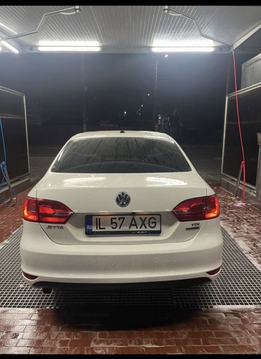 VOLKSWAGEN Jetta 2012 — imagine 4