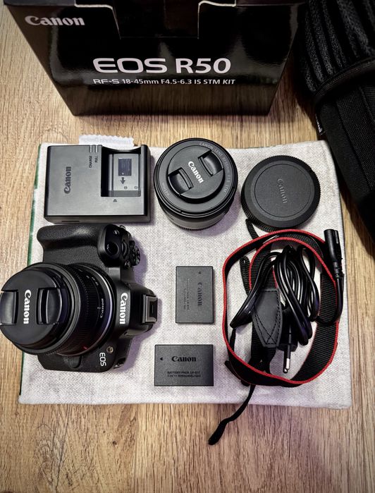 Canon EOS R50 - stare perfecta, kit complet