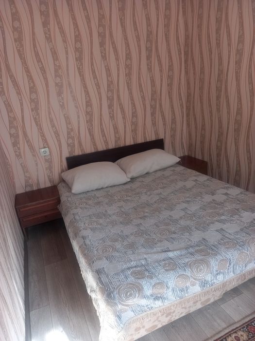 Двухкомнатная, часы, ночь, сутки