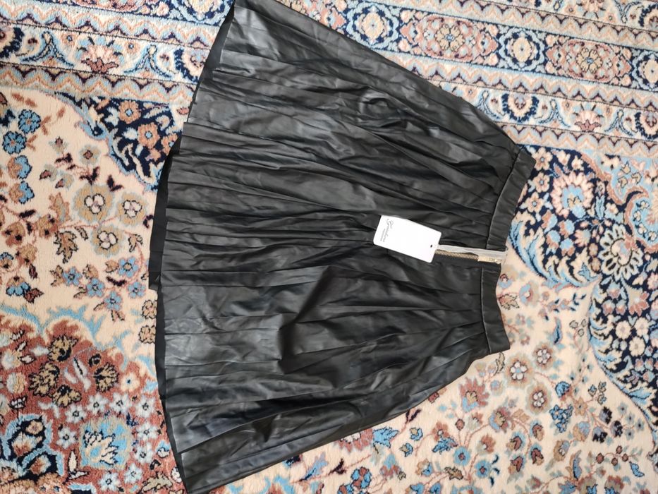 Дамска пола размер М