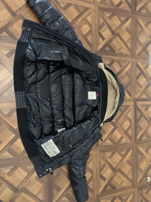 Moncler куртка оригинал