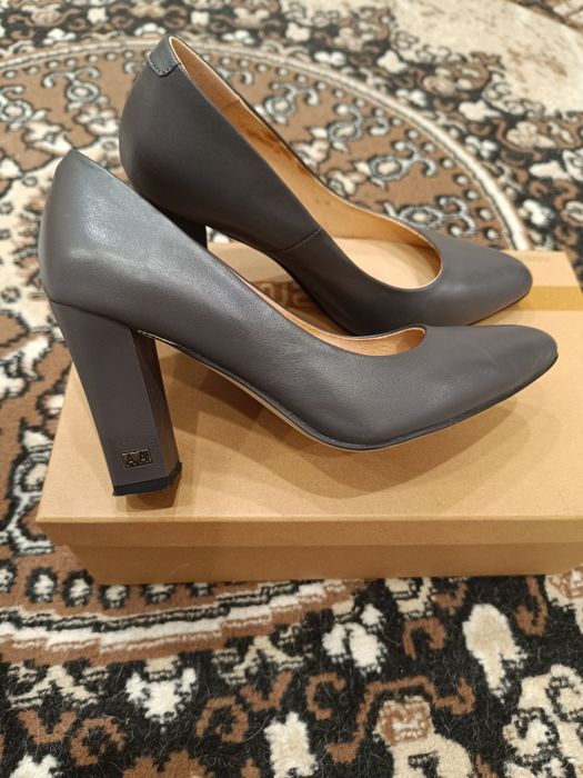 Продам классические лодочки