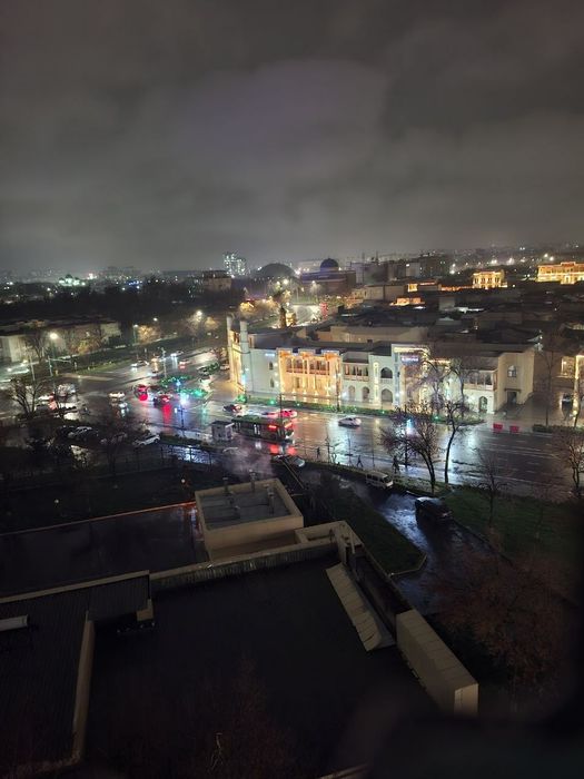 Shaxar markazi Sebzorda 2 xonali uy sotiladi