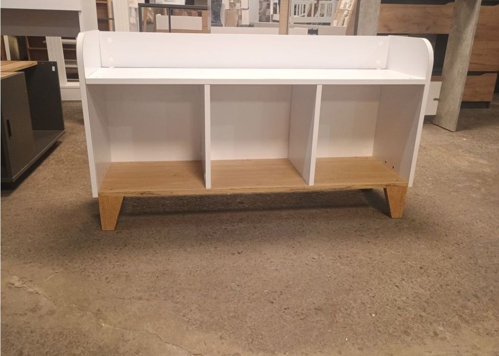 Етажерка с 3 отделения