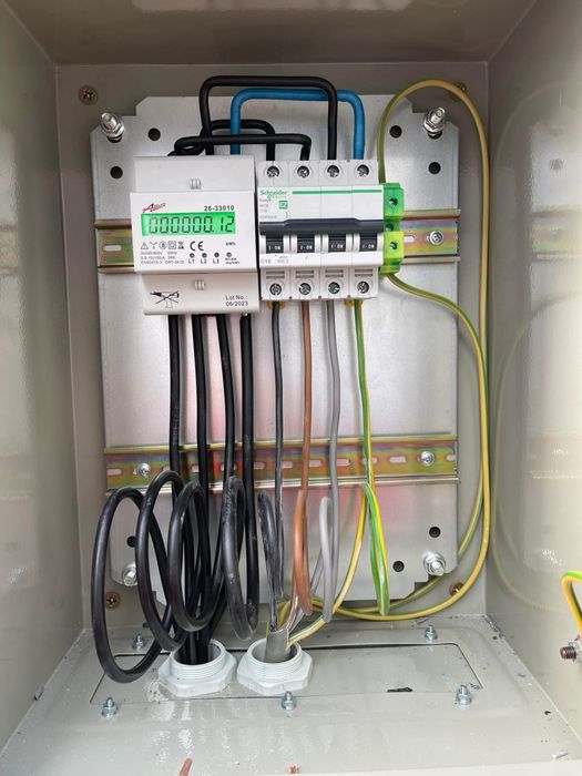 Electrician  reparații rapide / interventii