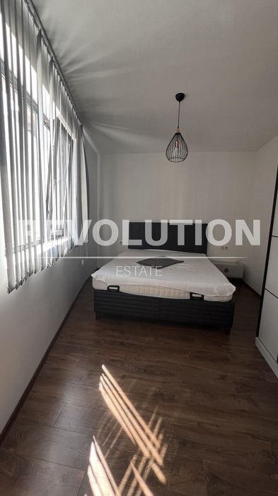 Дава се под наем Едностаен апартамент в Варна, Център - 35 кв.м за 500 € - Снимка #3