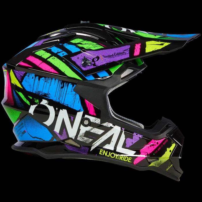 Мотокрос каска O'NEAL 2SERIES Glitch V.23 Multi Размери: S,M,L,XL,2XL