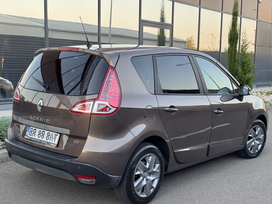 RENAULT Scenic 2011 — imagine 4