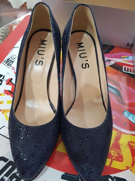 Pantofi cu toc mic 38