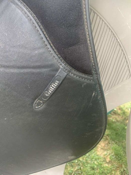 Седло за кон  Griffin - 17,5 инча