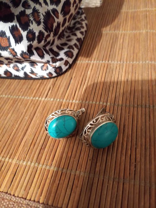 Продам серебрянные серьги с бирюзой 925 проба.