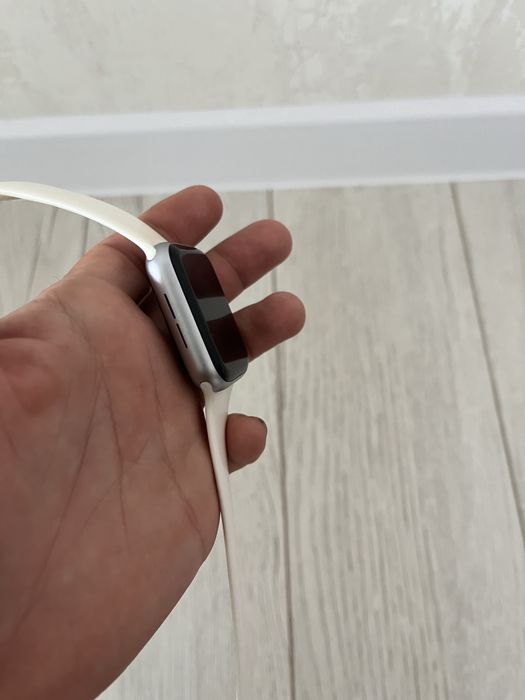 Смарт часы 44мм Apple