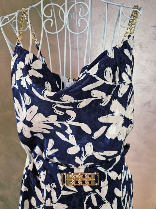 Сатенено костюмче в беж и синьо