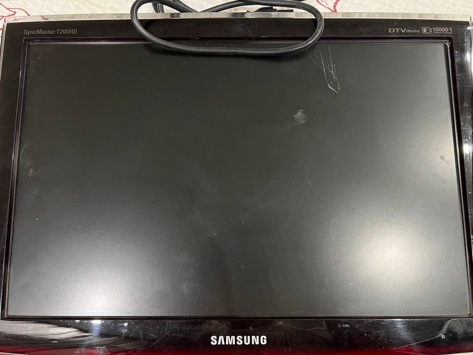 Монитор Samsung SyncMaster T200HD