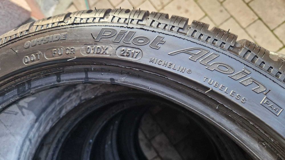 Anvelope iarna 225 40 R 18 Michelin