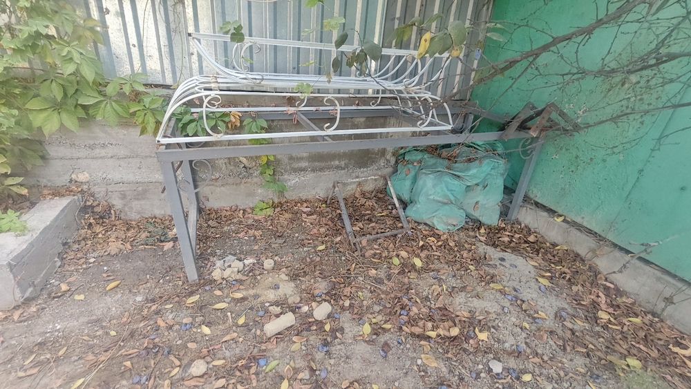 массажный стол из металла ручной работы