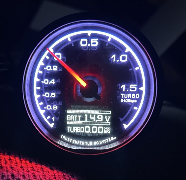 Бууст метър boost meter измервателен уред за турбо