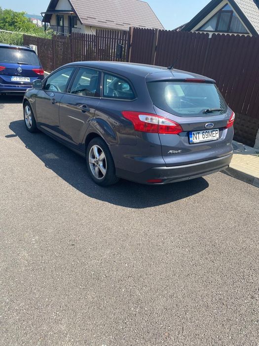 Vând Ford Focus.