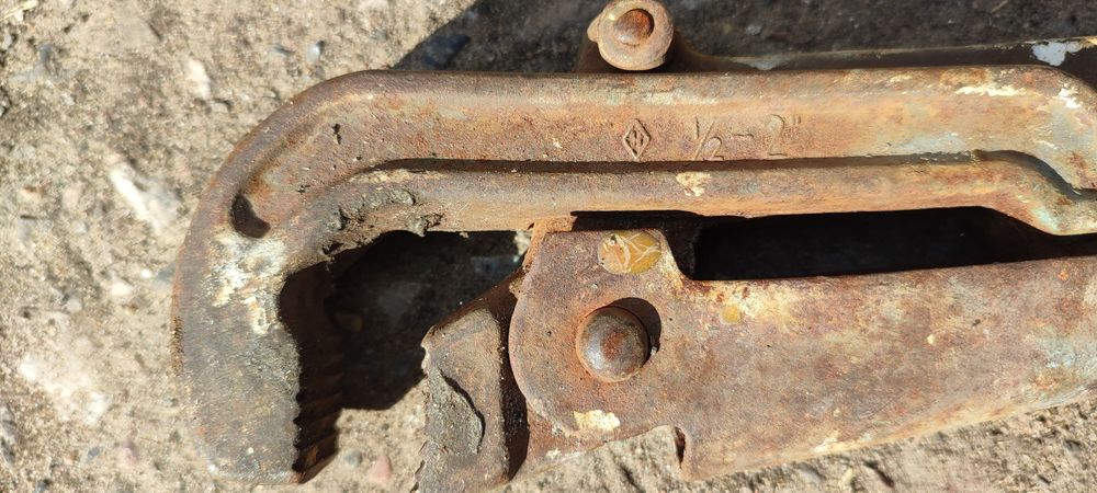 Продам гвоздодер, кувалда,лом,топор.