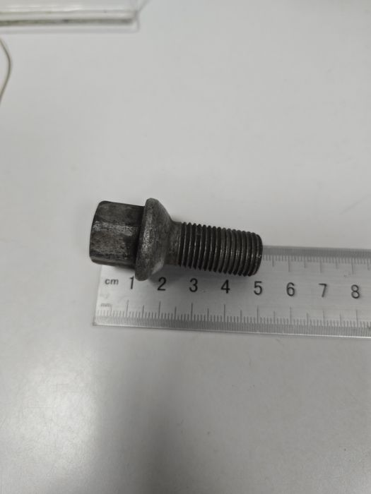 Болты на мерседес