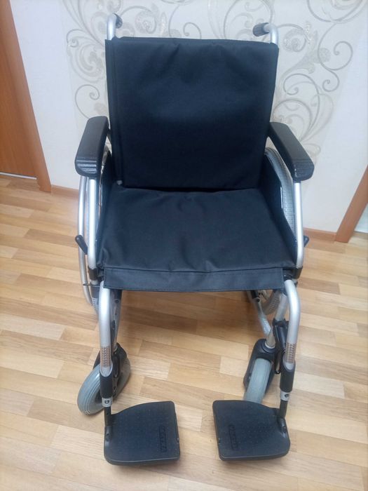Коляска инвалидная новая