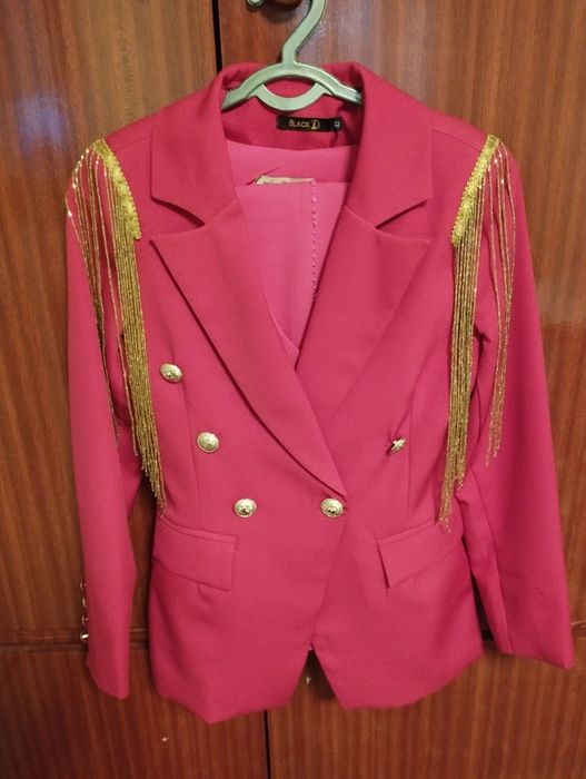 Ayollar kastyum bryugi malina rang