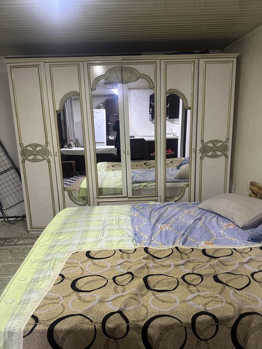 Спальний гарнитур