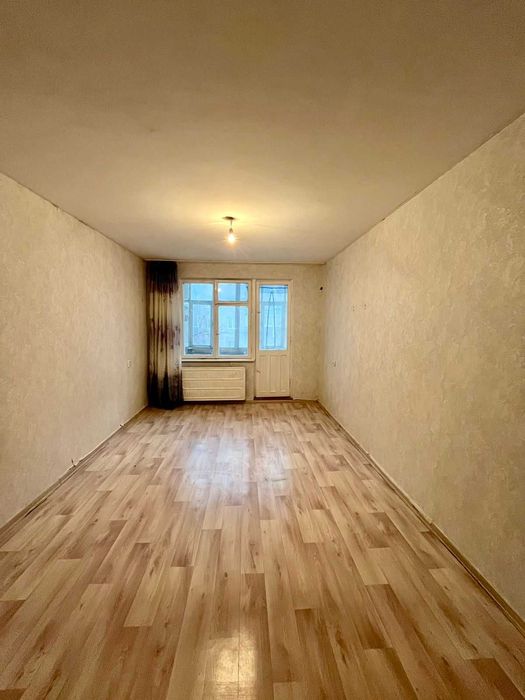 Продаётся 2-х комн .квартира в районе Школьник .