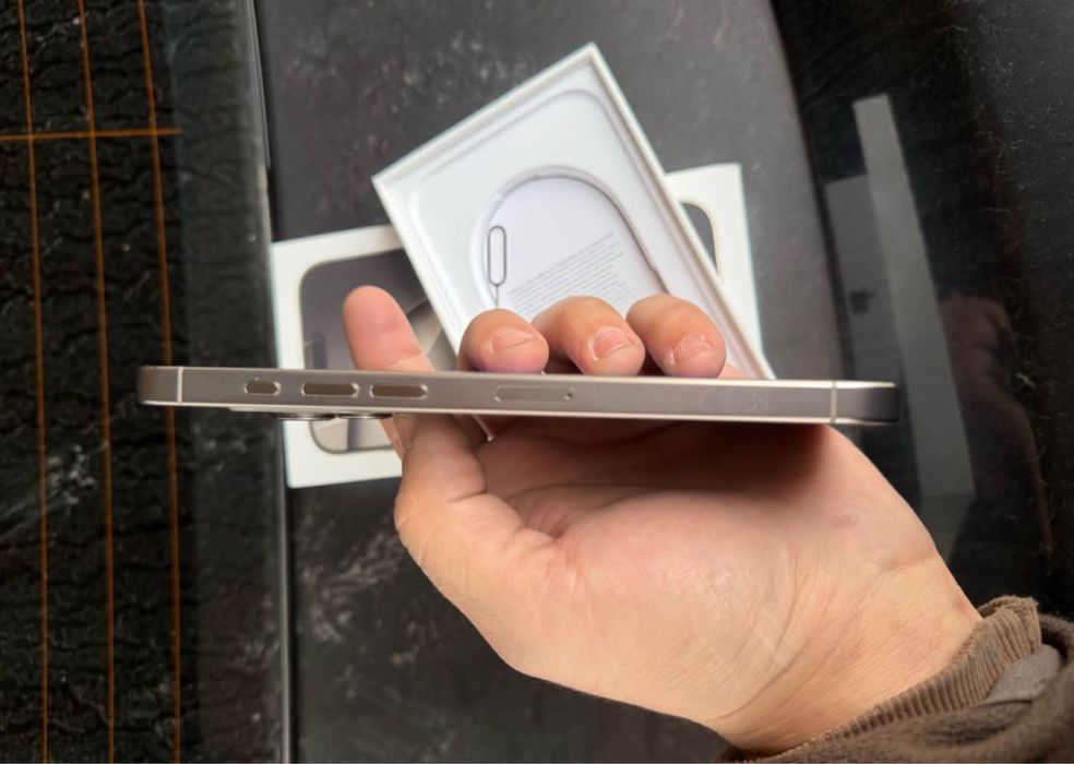 Vand Iphone 16 pro max