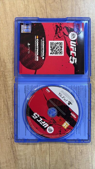 Диск UFC 5  для PS5