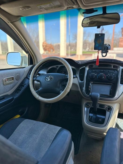 Продаю Тайота Хайландер