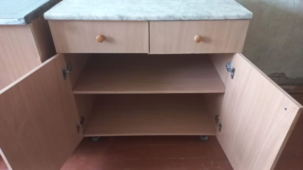 Продам кухонные шкафы