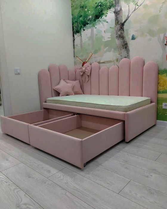 Детская кровать с матрасом