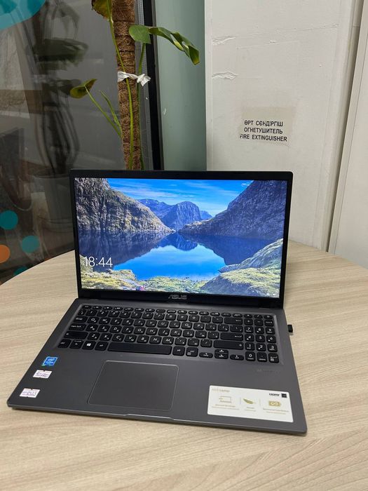 Ноутбук Asus озу4