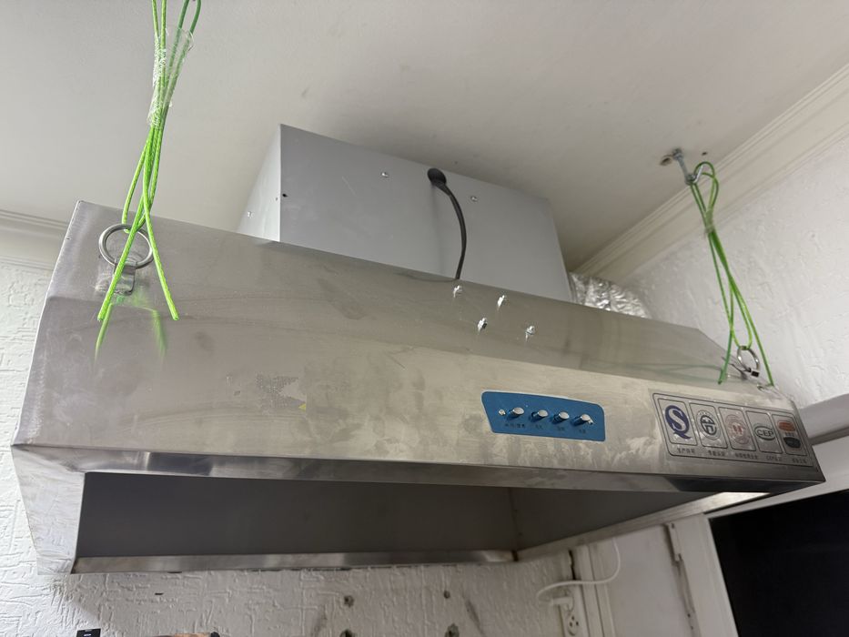 Вытяжка 80см отличном состояние