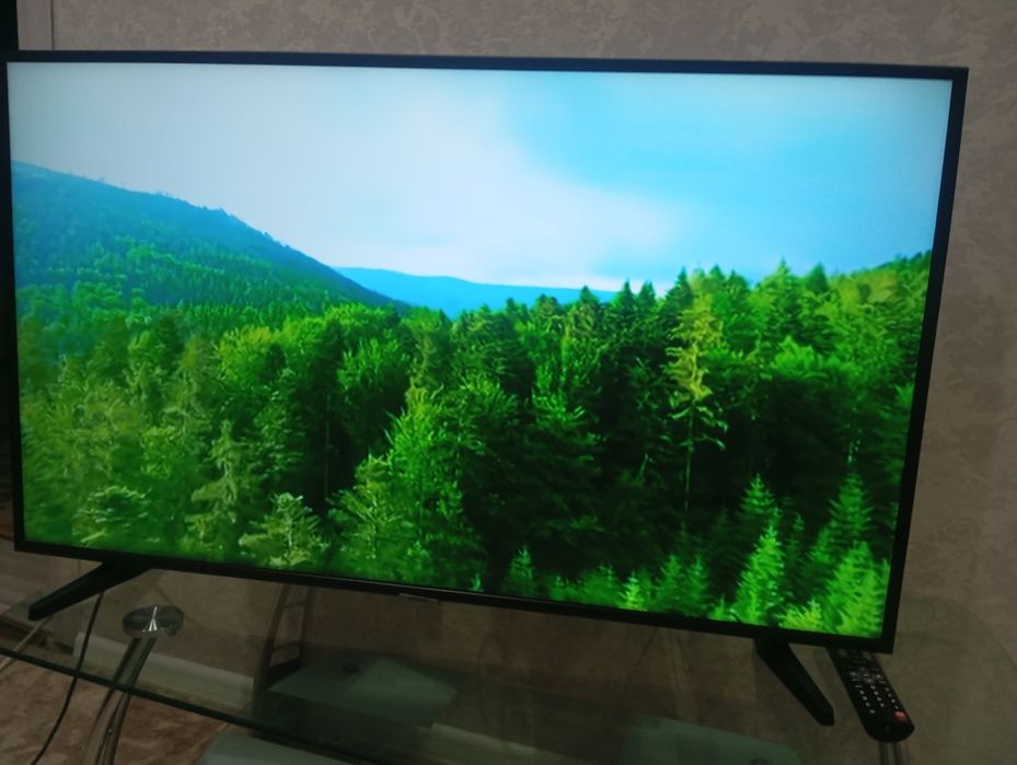 Телевизор samsung оригинал 4К UE43HU7100
